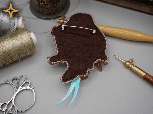 + Gaea (Broche) +