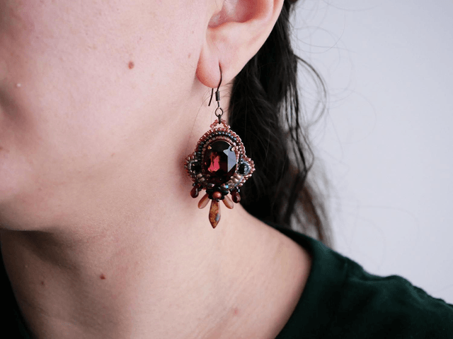 + Comtesses Brodées (Boucles d'oreille) +